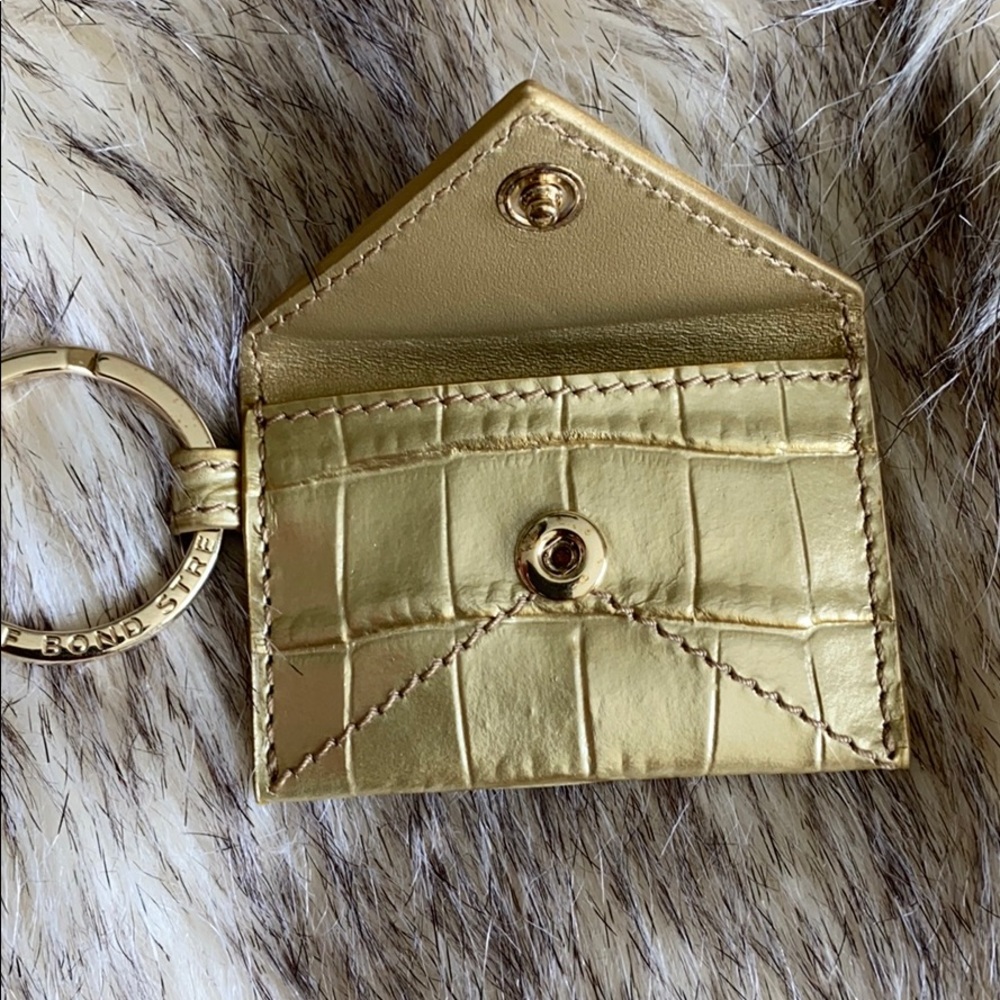 Gold Envelope Keychain - Picture 4 of 4